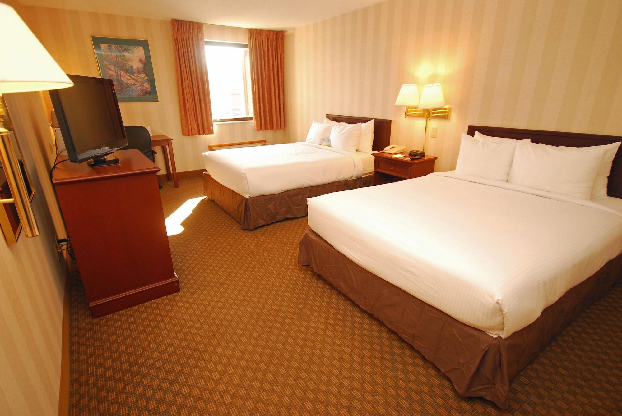 Days Inn & Suites By Wyndham Northwest Индианаполис Екстериор снимка